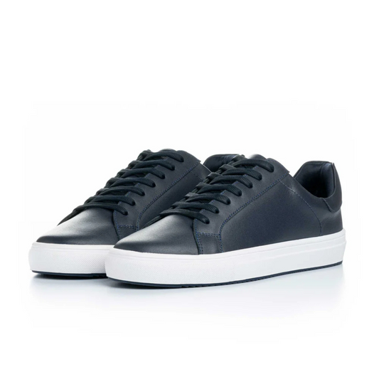 Sapatos desportivos de couro liso e sola antiderrapante para homem