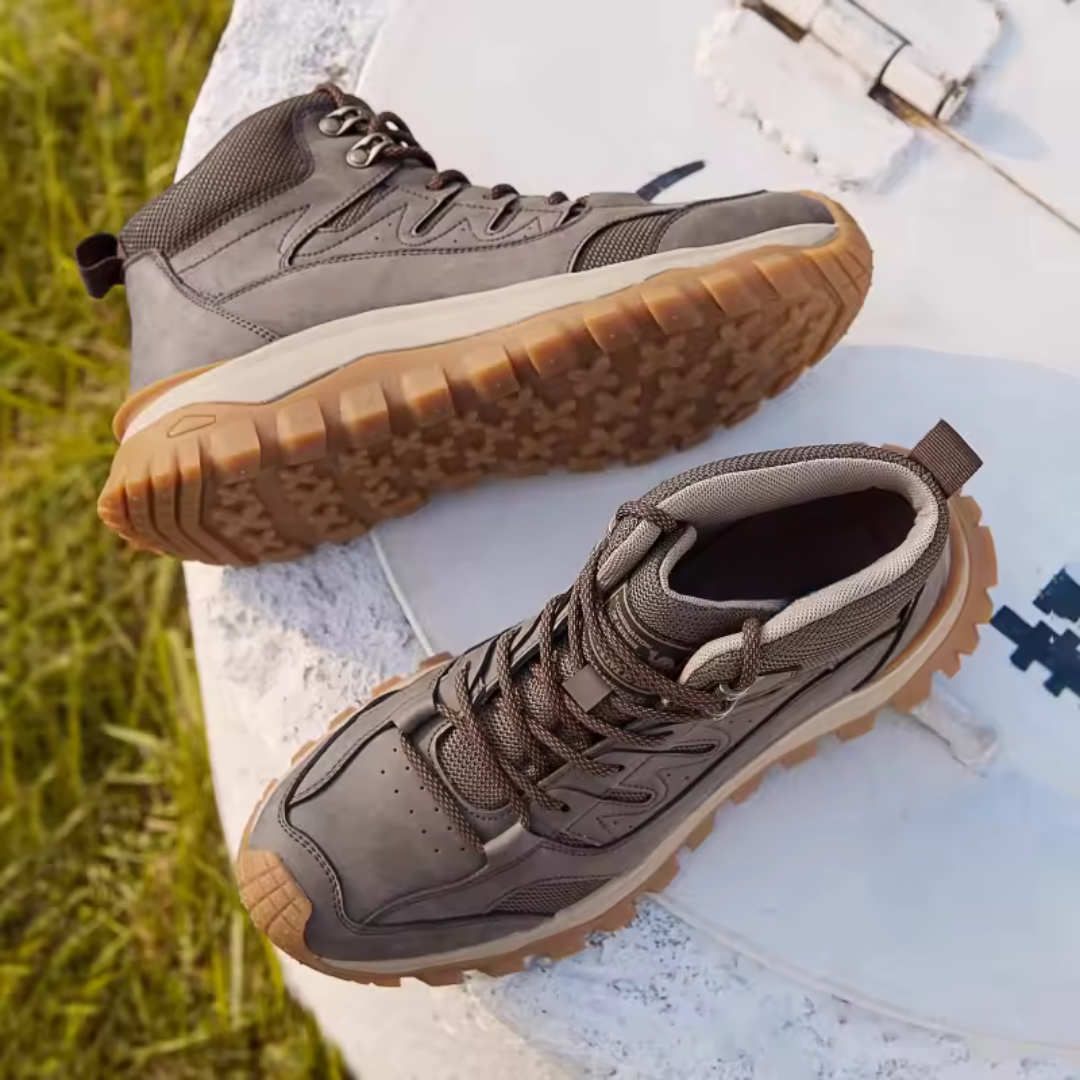 Botas estilo montanhista para homem com sola ergonómica