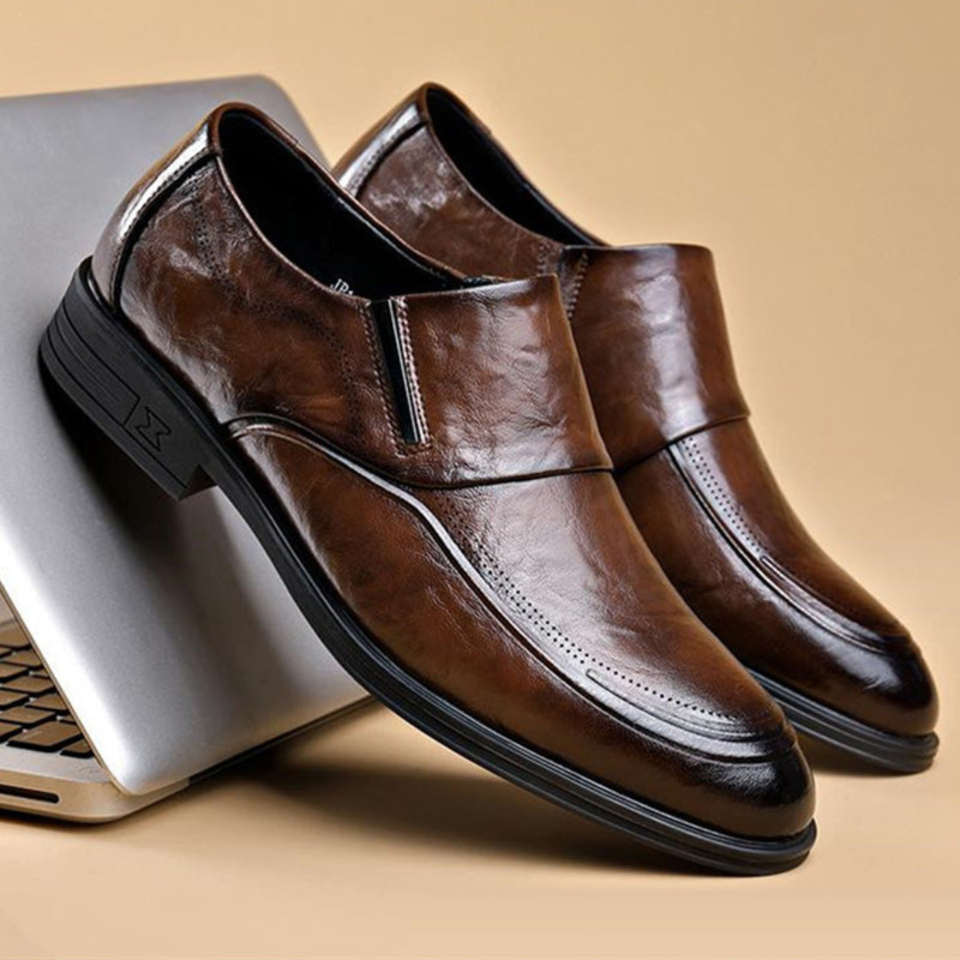 Sapatos de Couro de Luxo Feitos à Mão para Homem.