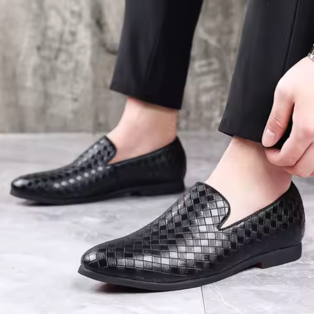 Mocassins em Couro Brilhante com Textura Rugosa para Homen