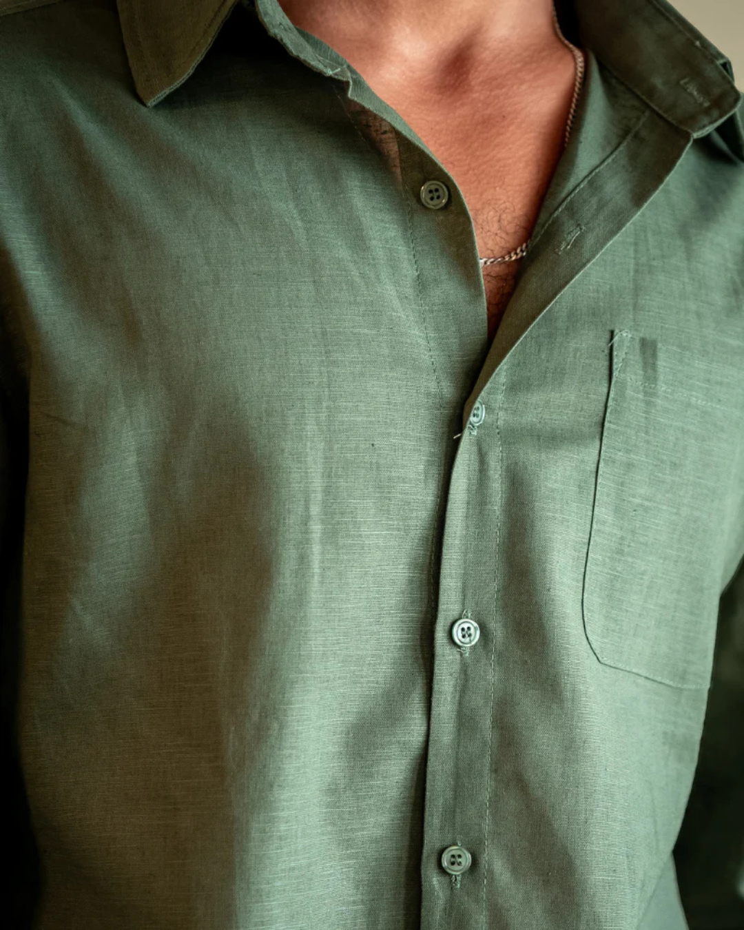 Camisa de linho elegante de manga comprida para homem