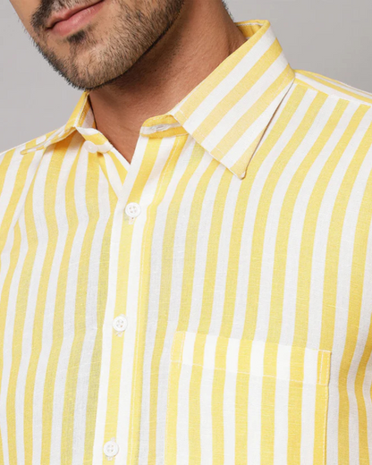 Camisa de manga comprida às riscas em tecido de linho