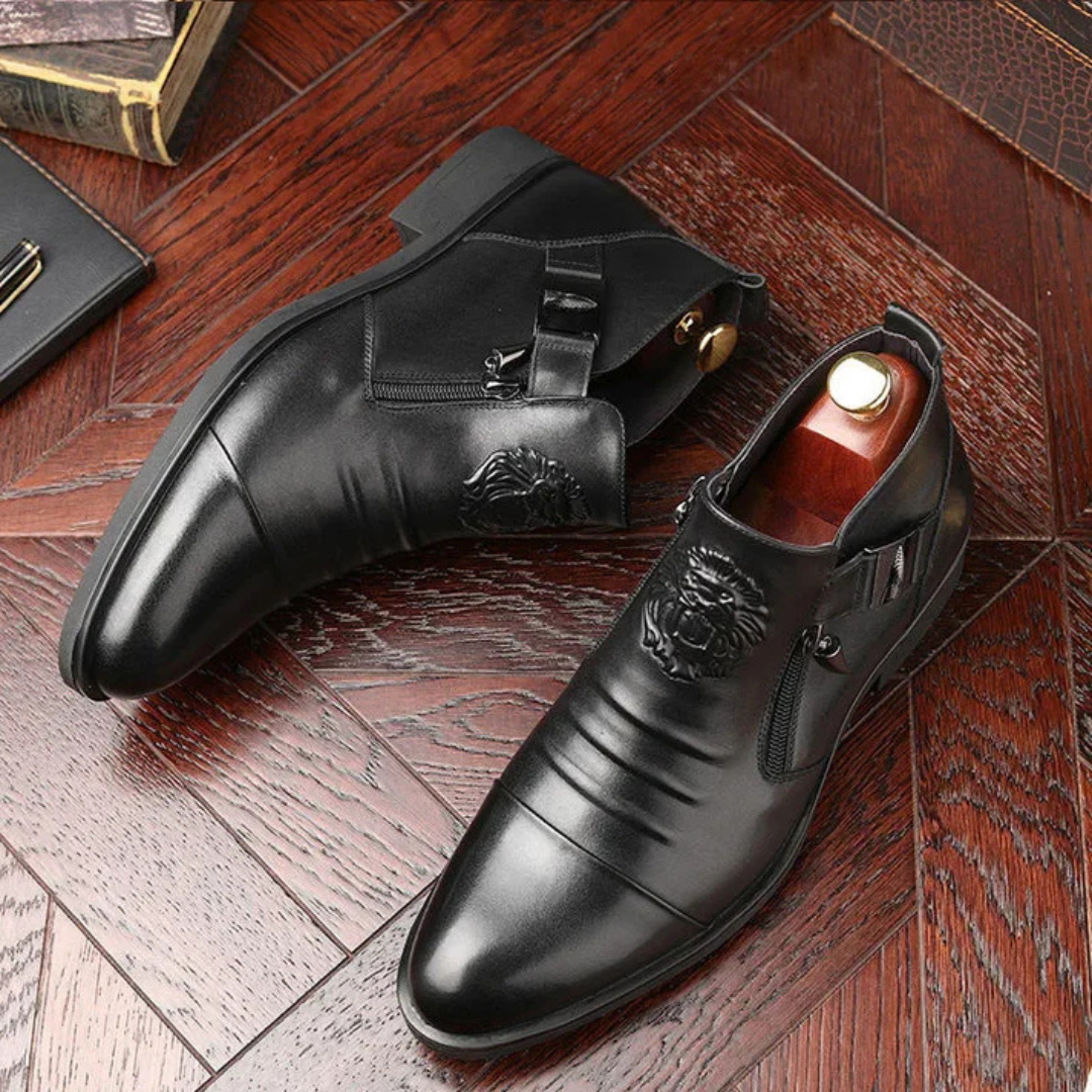Botins em Pele Preta com Fecho de Correr Lateral para um Visual Arrojado e Sofisticado